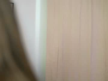 webcam girl peek_in_my_window live cam image #9655753