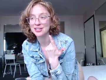 webcam girl pretendlunch live cam image #1861389