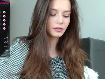 webcam girl isia_slay live cam image #2727386