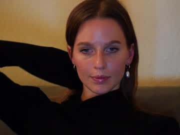 webcam girl ellaa91 live cam image #3410898