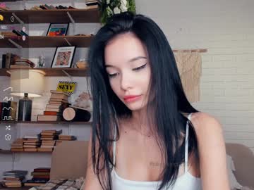 webcam girl riskyproject live cam image #10560413