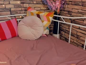 webcam girl eugenetomas live cam image #143086