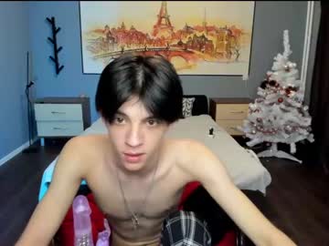 webcam man yoo_dee_ohh live cam image #4729647