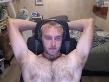webcam man freetoagoodhomee live cam image #11994619
