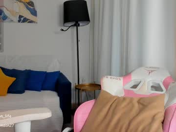 webcam girl crimson_baby live cam image #11021064