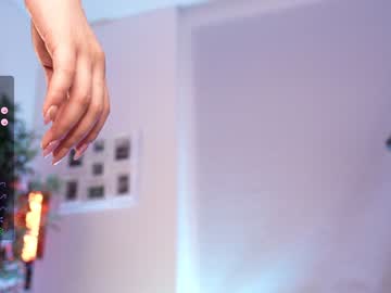 webcam girl lau__1 live cam image #9359801