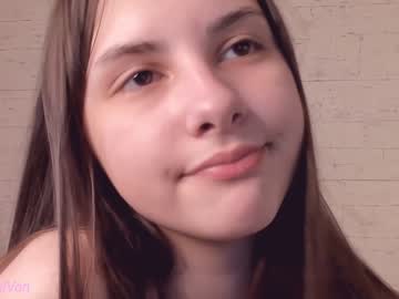 webcam girl iliziamain live cam image #2202498
