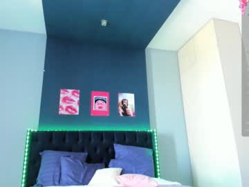 webcam girl sweety_vikky live cam image #9620665