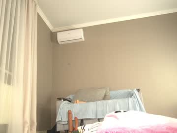 webcam girl queenelia live cam image #10527716