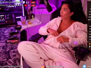 webcam girl evelyne92 live cam image #7516844