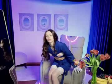 webcam girl bluesky_queen live cam image #12068266