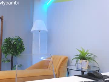 webcam girl lovlybambi live cam image #7629245
