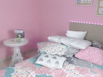 webcam girl little_effy18 live cam image #2484209