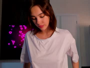 webcam girl angella_kleee live cam image #3730990