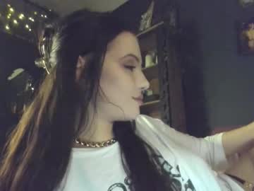 webcam girl bmwm5f90 live cam image #12028026