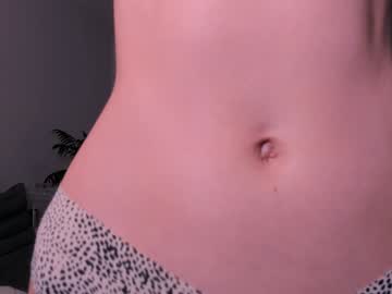 webcam girl lauratanguy live cam image #10636496