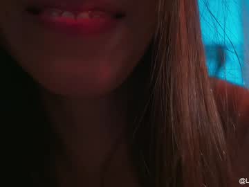 webcam girl lucie_beltran live cam image #10808456