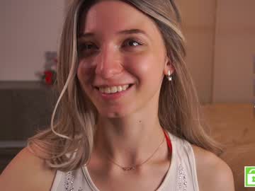 webcam girl checkmypeach live cam image #12591665