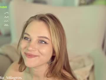 webcam girl mia_milagros live cam image #7117621