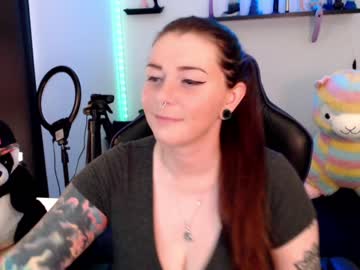 webcam girl bigtittedtattedlesbian live cam image #2885355