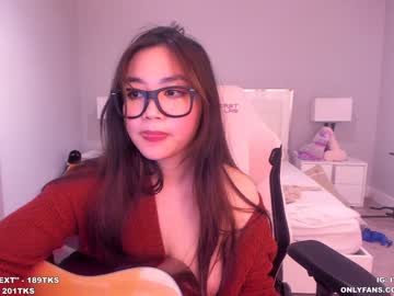 webcam girl clara_chan live cam image #1892250