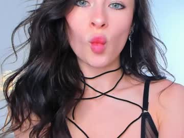 webcam girl uwunikaa live cam image #9049583