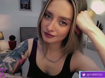 webcam girl _yvie_ live cam image #5775797