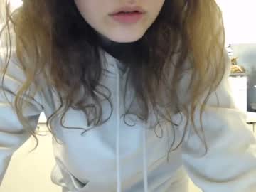 webcam girl ocean_eyess_ live cam image #2049968