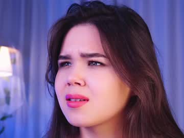 webcam girl helenmoors live cam image #7494166