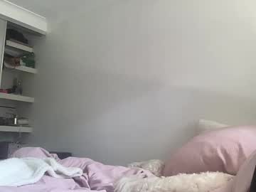 webcam girl peachy_paige live cam image #12093524