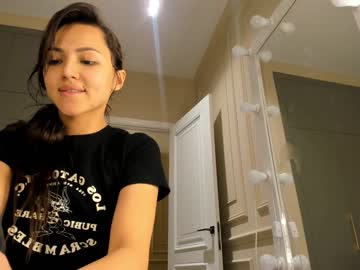 webcam girl sweetfox_365 live cam image #6983603