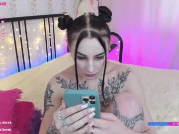 webcam couple bethanie_derek live cam image #2488173