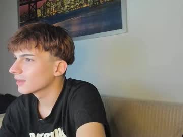 webcam man call__me_leo live cam image #12147599