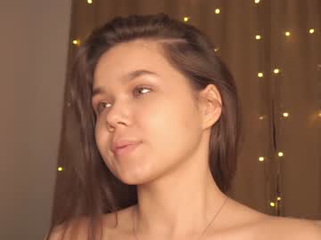 webcam girl helenmoors live cam image #5519974