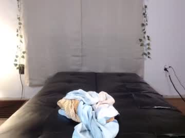 webcam couple sweetkittenandbrutalhound live cam image #5884253