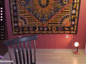 webcam girl greeny_mat live cam image #7306878