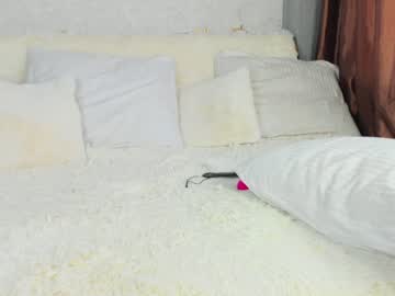 webcam girl flying_angel_ live cam image #2380723