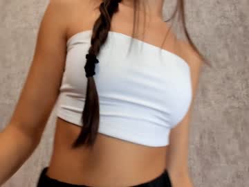 webcam girl amandamedrano live cam image #3742451