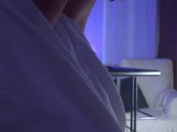 webcam girl houseofkei live cam image #3831219