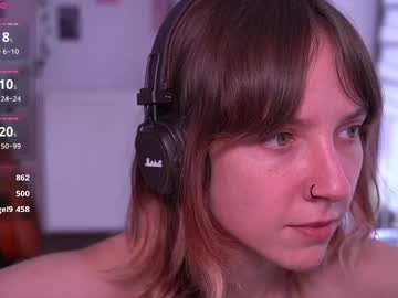 webcam girl just_busking live cam image #13032761