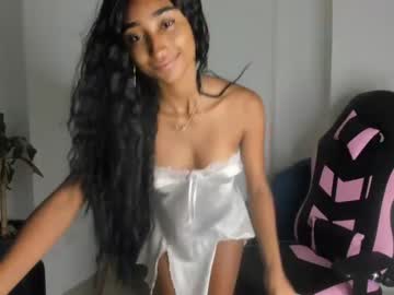 webcam girl naeily_evans live cam image #7300377