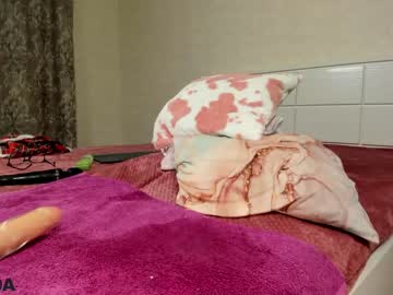 webcam couple yourlovelyjulia live cam image #3603230