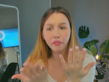 webcam girl yohji_yamamotoo live cam image #4463376