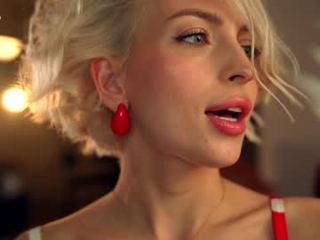 webcam girl artmosphera live cam image #9581065