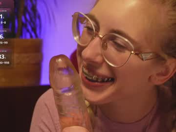 webcam girl girl_i_am live cam image #10955217
