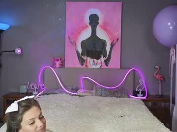webcam girl saintehera live cam image #12397573