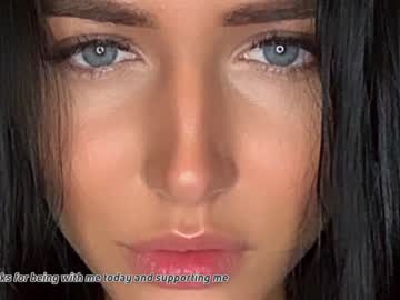 webcam girl cherry_beauty live cam image #3577521