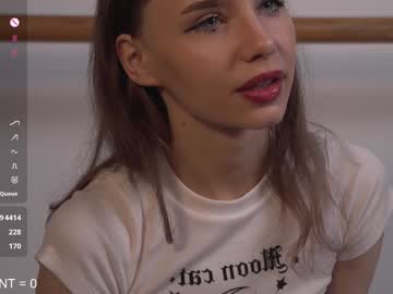 webcam girl elation_evy live cam image #11196784
