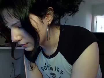 webcam girl plzurezelda live cam image #8235355