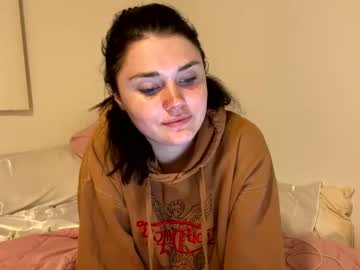 webcam girl cassidyyqueen live cam image #6031217